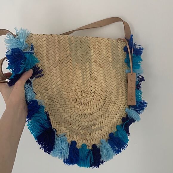 French Baskets Boho Fringe Pom Pom Mail Straw Bag - Picture 3 of 9